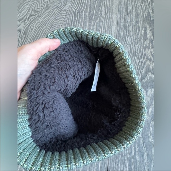 Lululemon Textured Fleece-Lined Knit Beanie in FPAI Green